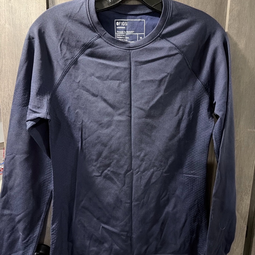 Figs  Salta seamless long sleeve underscrub Shirt